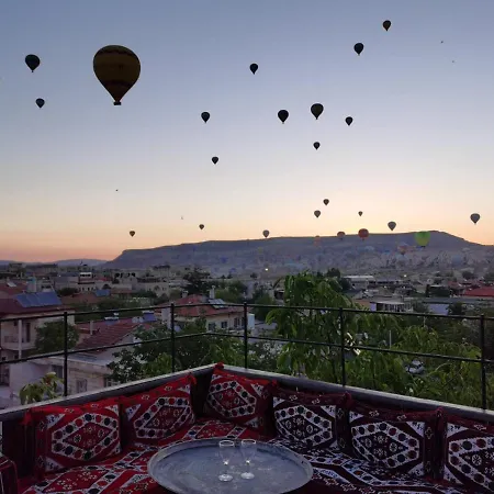 Old Town Stone House Готель 4*