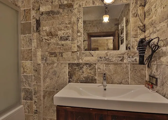 Отель Old Town Stone House